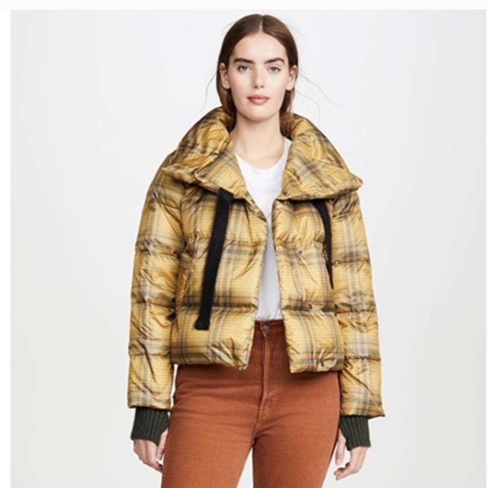 Stylish Plaid Puffer Jacket for Women
